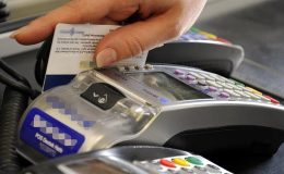 Bazı işletmelerin yalnızca kredi kartıyla ödeme alması eleştirildi