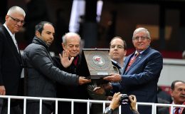 Galatasaray ve Milli Takımın efsane kalecisi Turgay Şeren 8. ölüm yıldönümünde anılıyor