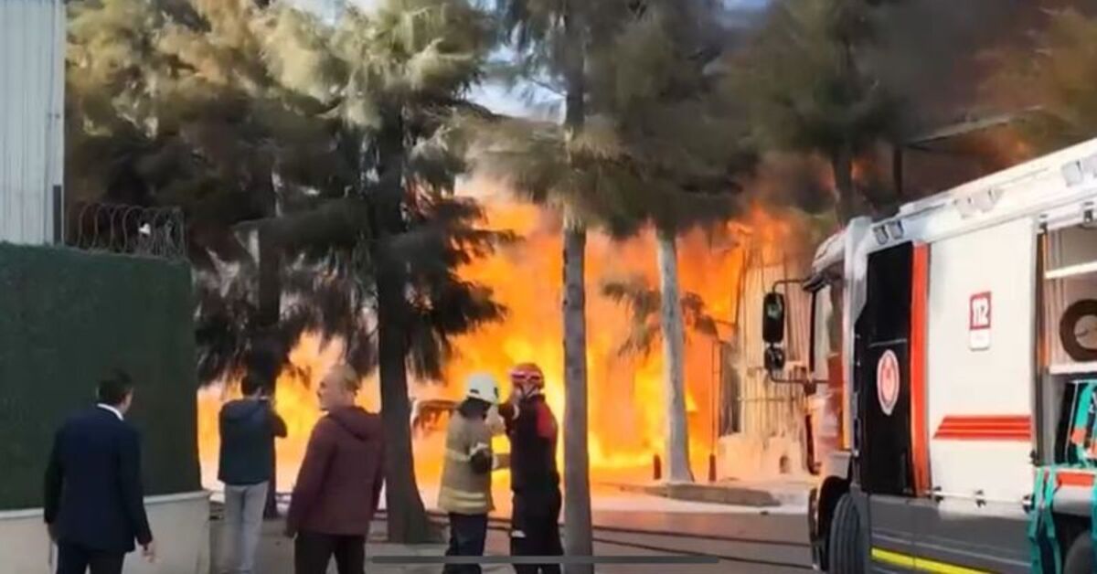 İzmir Çiğli’de kimya fabrikasında yangın kontrol altına alındı!