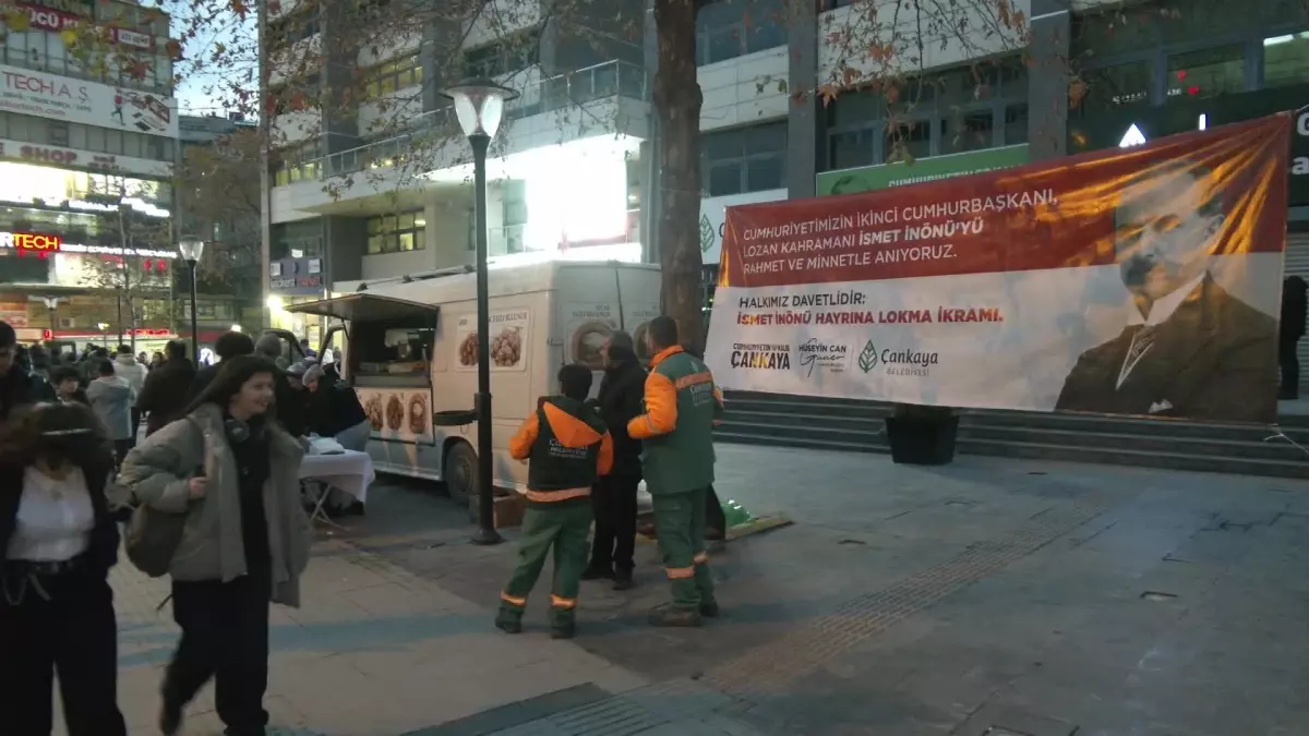 Çankaya Belediyesi’nden İsmet İnönü’nün 51’inci Ölüm Yılı İçin Lokma Dağıtımı