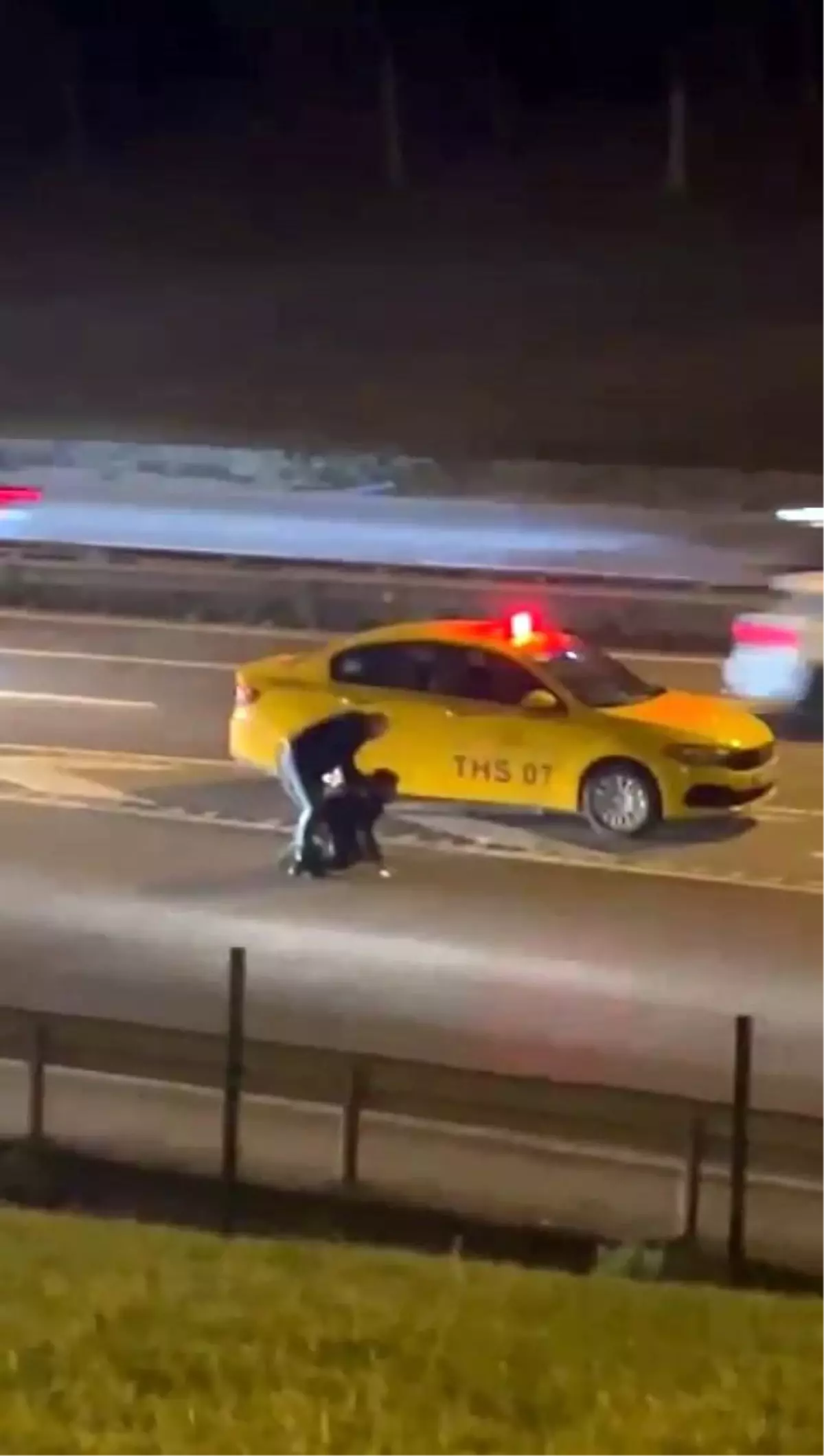 Esenyurt’ta Taksi Sürücüsü Yolcusunu Dövdü