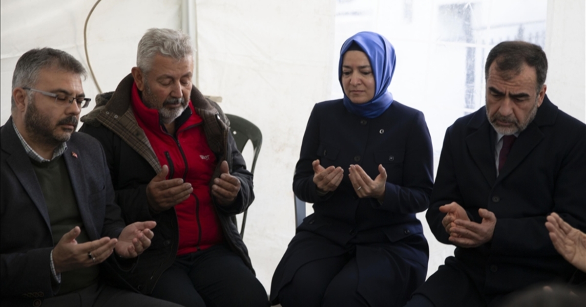 AK Parti’li Fatma Betül Sayan Kaya’dan şehit Binbaşı Yetişen’in ailesine taziye ziyareti