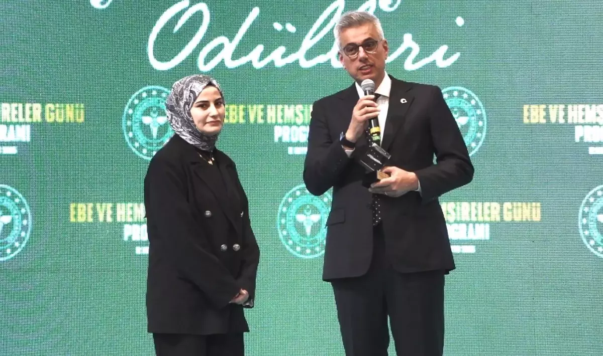 Ebe Elif’ten Doğumda Yenilikçi Aparat