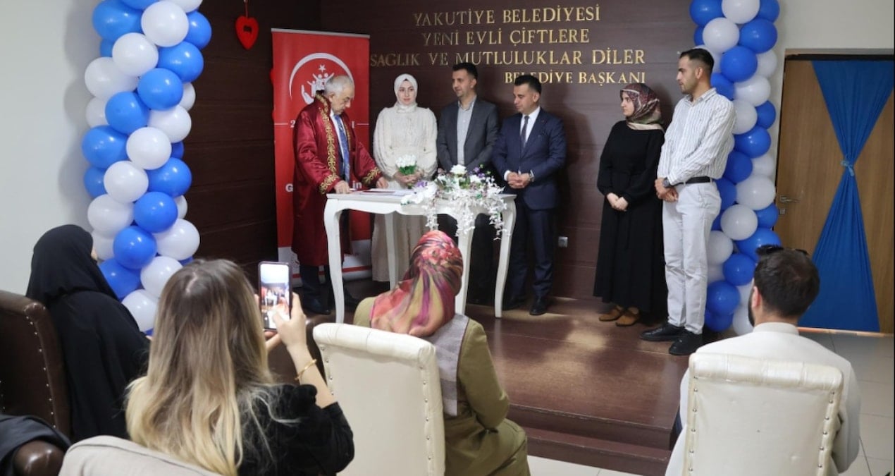 Nikah dairelerinde 05.05.25 çılgınlığı
